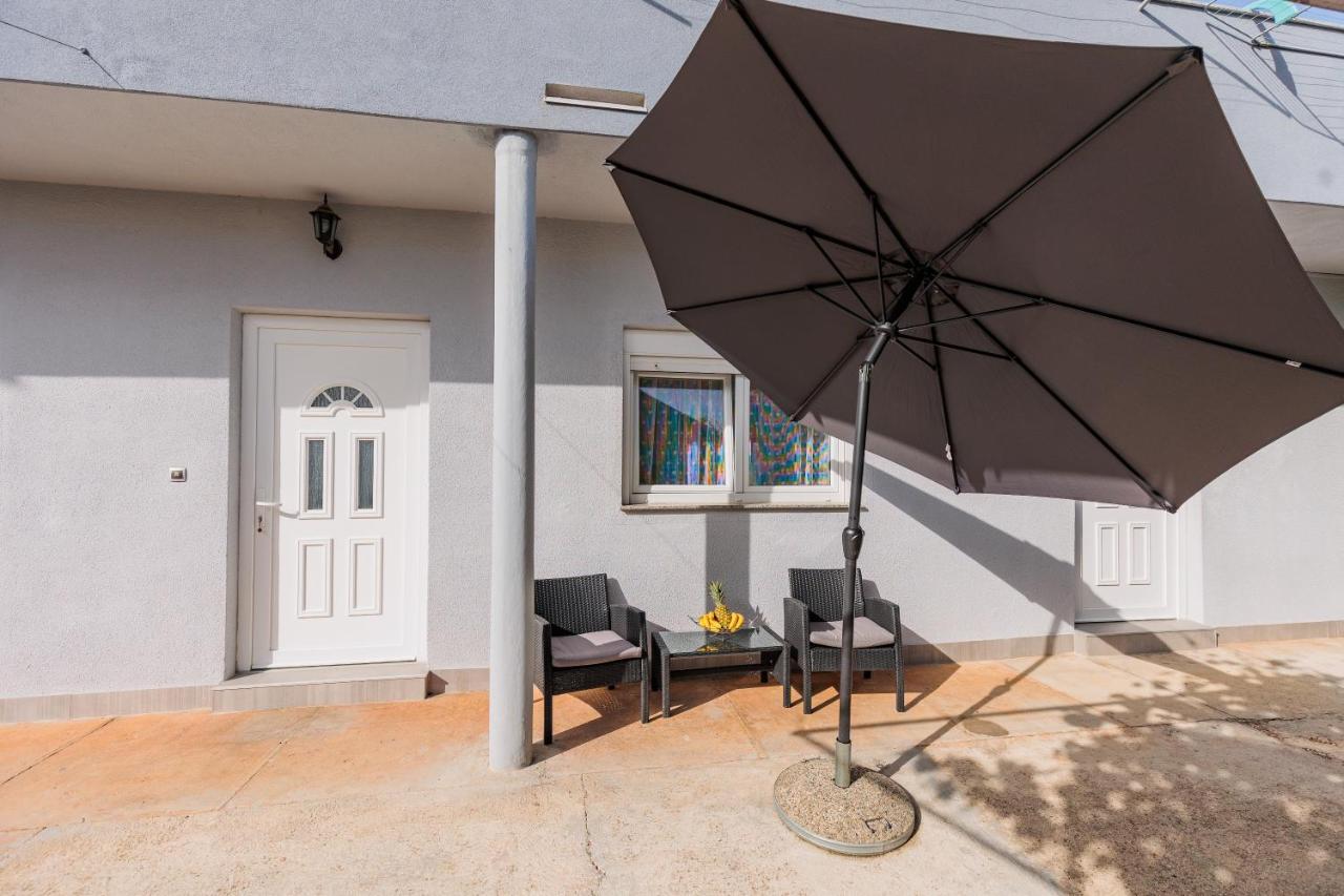 Apartman Toni Zadar Bagian luar foto